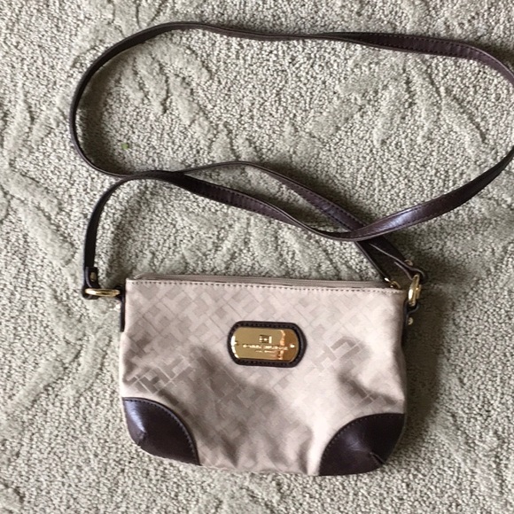 Tommy Hilfiger crossbody bag - Picture 1 of 4
